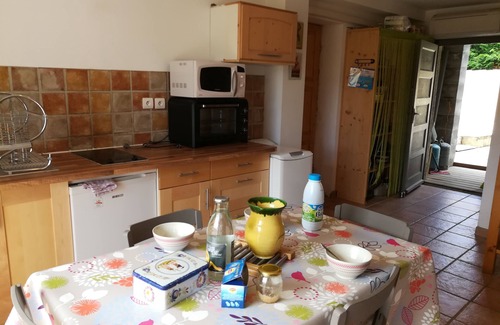 Bages House | House with private pool in Bages d'Aude (sleeps 4)