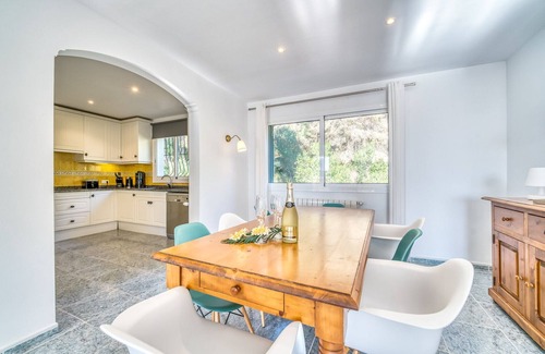 Alcanada Ski Chalet | House with sea views Casa Osborne in Alcudia