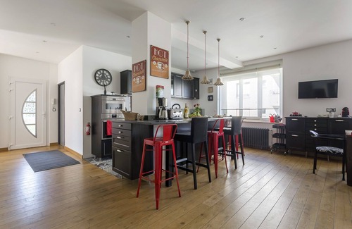 Zola - Pressense House | House with terrace 10Chb 10min heart of Lyon