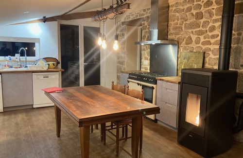 Thil-sur-Arroux House | House with whirlpool nestled in beautiful countryside
