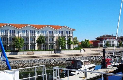 Tarnewitz Boat Rental | Houseboat in Boltenhagen