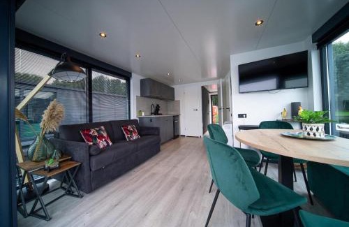 Middelaar Ski Chalet | Houseboat Marina Mookerplas 4-6 persons