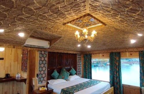 Nagin Bagh Resort | Houseboat Plato Excellence