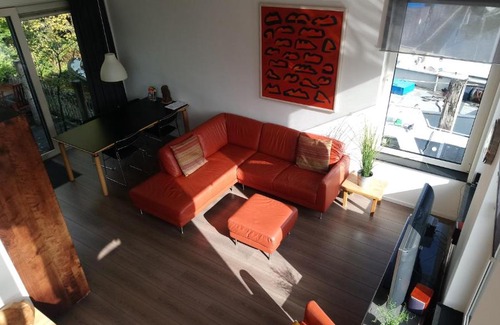 Amsterdam North Bed & Breakfast | Houseboat Vliegenbos