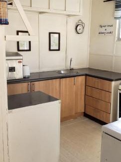 Kariba Apartment | Houseboat with aircon and splash pool - 2128
