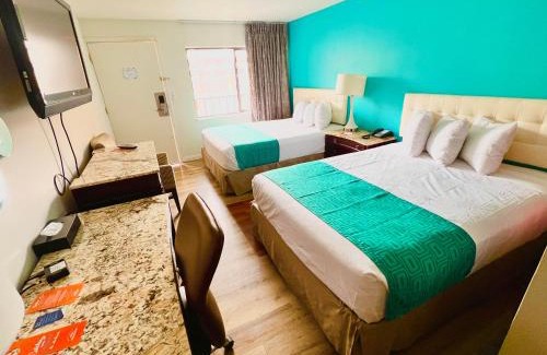 Downtown Reno Hotel | Howard Johnson by Wyndham Downtown Reno