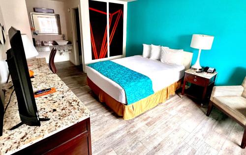Downtown Reno Hotel | Howard Johnson by Wyndham Downtown Reno