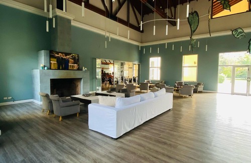 Pilar Centro Hotel | Howard Johnson by Wyndham Resort Pilar