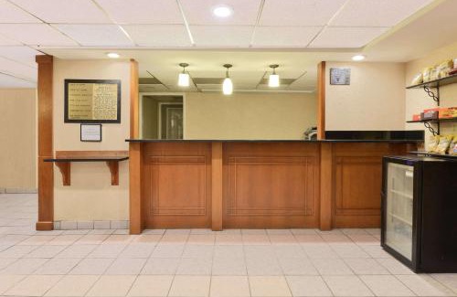 East Texas Hotel | Howard Johnson by Wyndham Allentown/Dorney Hotel & Suites