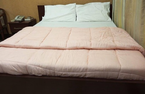 Calabar Cabin | Howard Lodgings and Leisure