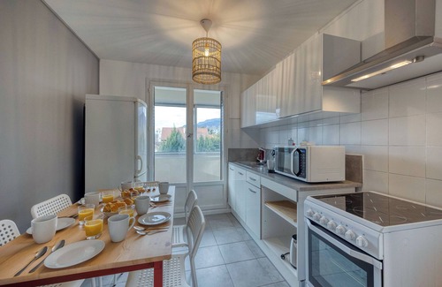 Saint-Martin-d'Heres Apartment | #HQ | Les Zenith Colors 🎨 | Agréable T4 at SMH