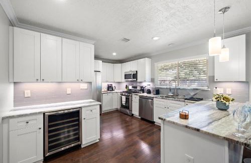Willow Meadows/Willowbend Area House | Htown Home Nr Med Center, Nrg Games Yard Bbq