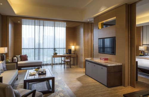 Jiangcheng District Hotel | HUALUXE Hotels & Resorts Yangjiang City Center by IHG