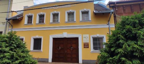 Csongrad Bed & Breakfast | Hubertus Panzió