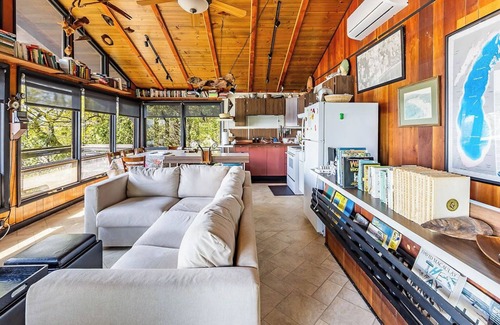 Montague Cottage | Huckleberry Hideaway: A Lake Michigan Sunset Retreat. Pet friendly!