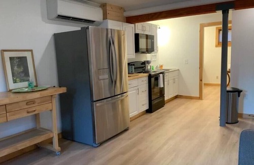 Hollowville Apartment | Hudson NY’S Country Serenity Guest Suite.