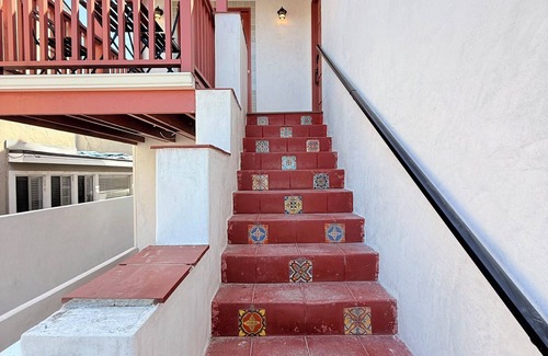Belmont Shore Apartment | Huge 1200 Sq Ft Updated Spanish Style Apartment- Steps To The Beach AND The Bay!
