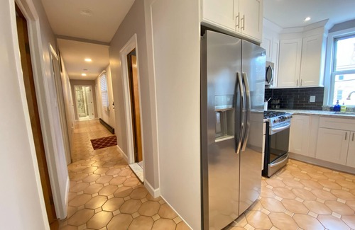 Forest Hill Apartment | Huge 4BR/2Bath/Free Parking/NYC/EWR/MetLife/2 KING BEDS!