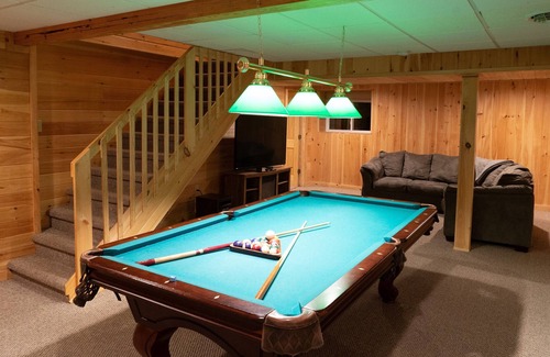 Briar Crest Woods House | HUGE BEAR PASS LODGE 6Bedroom ! JFBB SLOPES W/HOT TUB