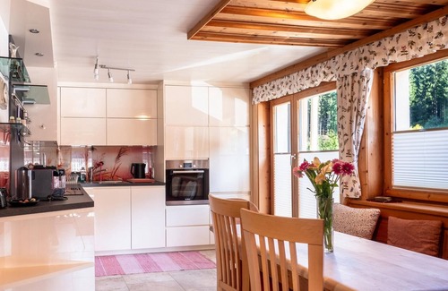 Oberaurach Apartment | Huge chalet apartment; SAUNA, SKI bike room, elevator! 2 minutes walk to the ski bus