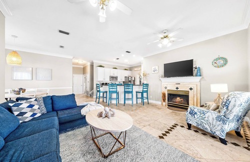 Crystal Shores House | Huge Discounts Aug–Oct Dogs ok Golf Cart/Bikes