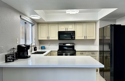 Chinatown House | Huge Home Minutes From The Strip