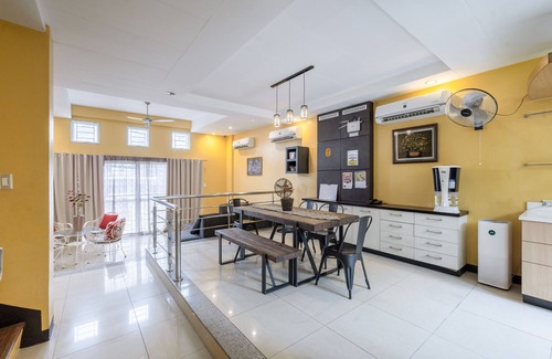 Valencia House | Huge House for the Family in the Middle of Metro Manila