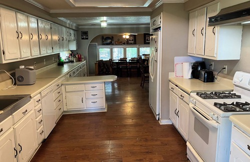 Holly Grove House | Huge lake house with plenty of activities in area; Outdoorsman paradise