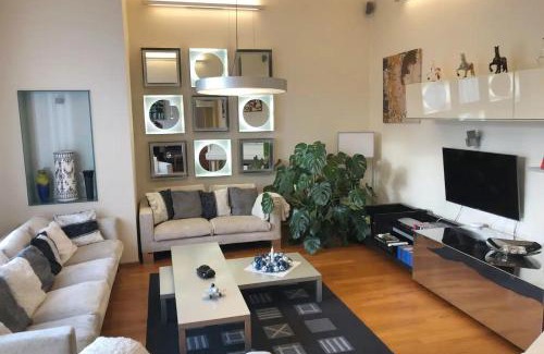 Vinohrady Villa | Huge luxury central Prague VILLA, 6 beds and baths, terraces, double garage