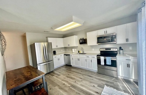 McKinney House | Huge Renovated Home + Yard Close to DT & Airportn