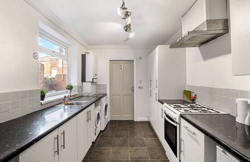 Heaton Apartment | Huge serviced Apartment with free parking.