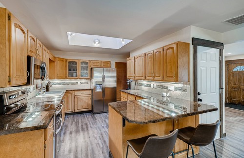 Alta Vista Area House | Huge & Stylish 5bd3ba Close to Denver & Boulder! Dog friendly!