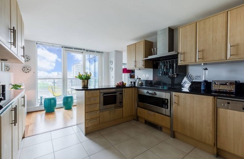 Tachbrook Apartment | HUGE THAMES VIEW LUXXE NOMAD DESIGN HOME