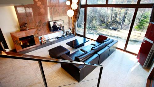 Bongpyeong House | Hugel Heim Pension