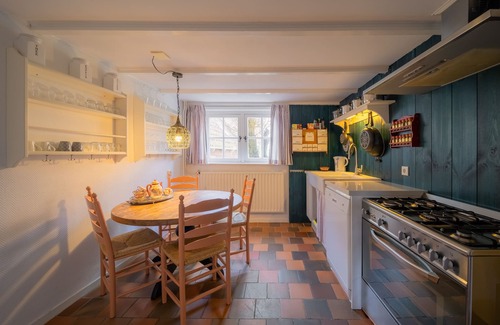 Nes House | Huize Moddergat! Slapen aan de Voet van de Waddenzee