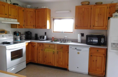 Clemons House | Huletts Landing, NY in Southern Adirondacks near Lake George & Lake Champlain
