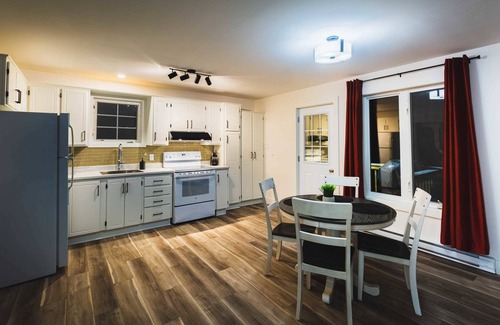 Pasadena House | Humber Valley Lakefront Cabin