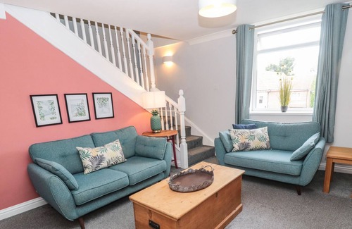 Bedlington Cottage | HUMFORD HOUSE, pet friendly, with a garden in Bedlington