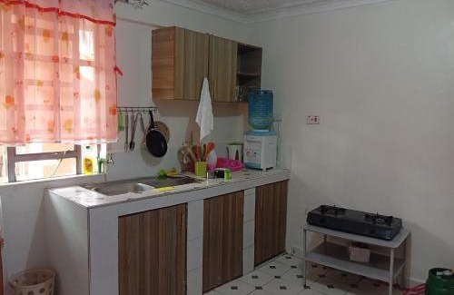 Naro Moru Apartment | Humility - Olive