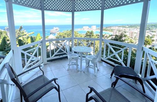 Ocho Rios Apartment | Hummingbird Retreat - Luxury Oceanview Apt, 7-Minute Walk to Beach