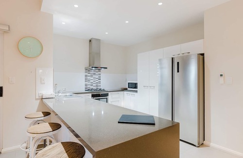 Exmouth House | Humpback is just perfect for two families or a group of friends who like their own space.