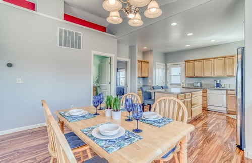 Boyd Acres House | Hunter's Circle- Mountain Views, Dok Ok, with a Fenced Yard, Close to Town
