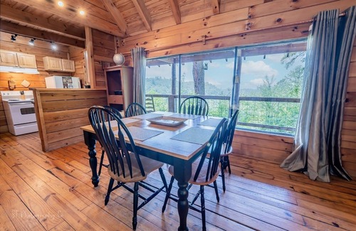 Townsend Cabin | Hunter's Hideaway (2-Bedroom Cabin) with Mountain view - Pets Allowed by RedAwning