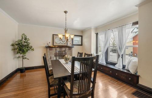 Huntington House | Huntington Modern History - 4br, Mu, Dt, St Marys
