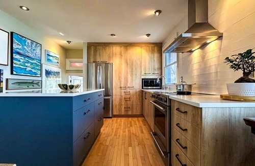 Bluewater Cottage | Huron Coastal, Sauna, 2 King beds - Lakefront with Shared Access
