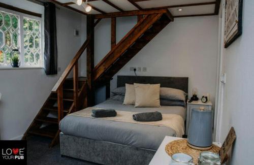 Hursley Bed & Breakfast | Hursley Rooms - The Dolphin