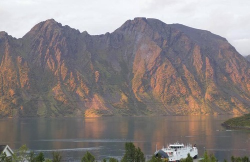 Loppa House | Hus i Sør-Tverrfjord