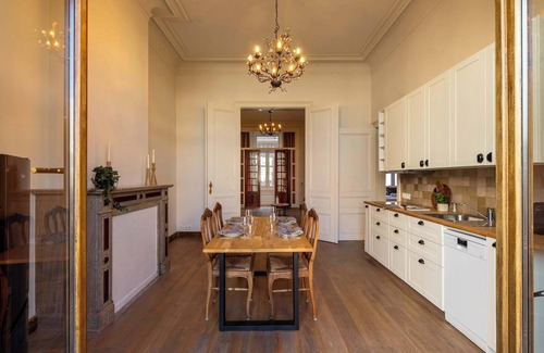 Kunstenkwartier Apartment | Huswell - Cape Montigny - A Beautifully Renovated Historic Property in the Heart