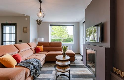 Moerkerke House | Huswell - Holiday home along the canal with great views