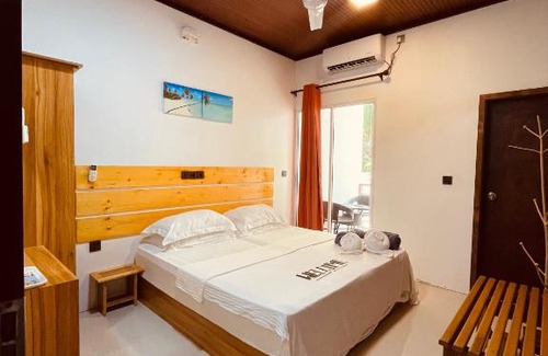 Fulidhoo Hotel | Huvan Inn